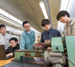 先端加工研究グループ