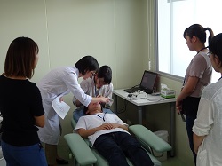 臨床試験のデモンストレーション④